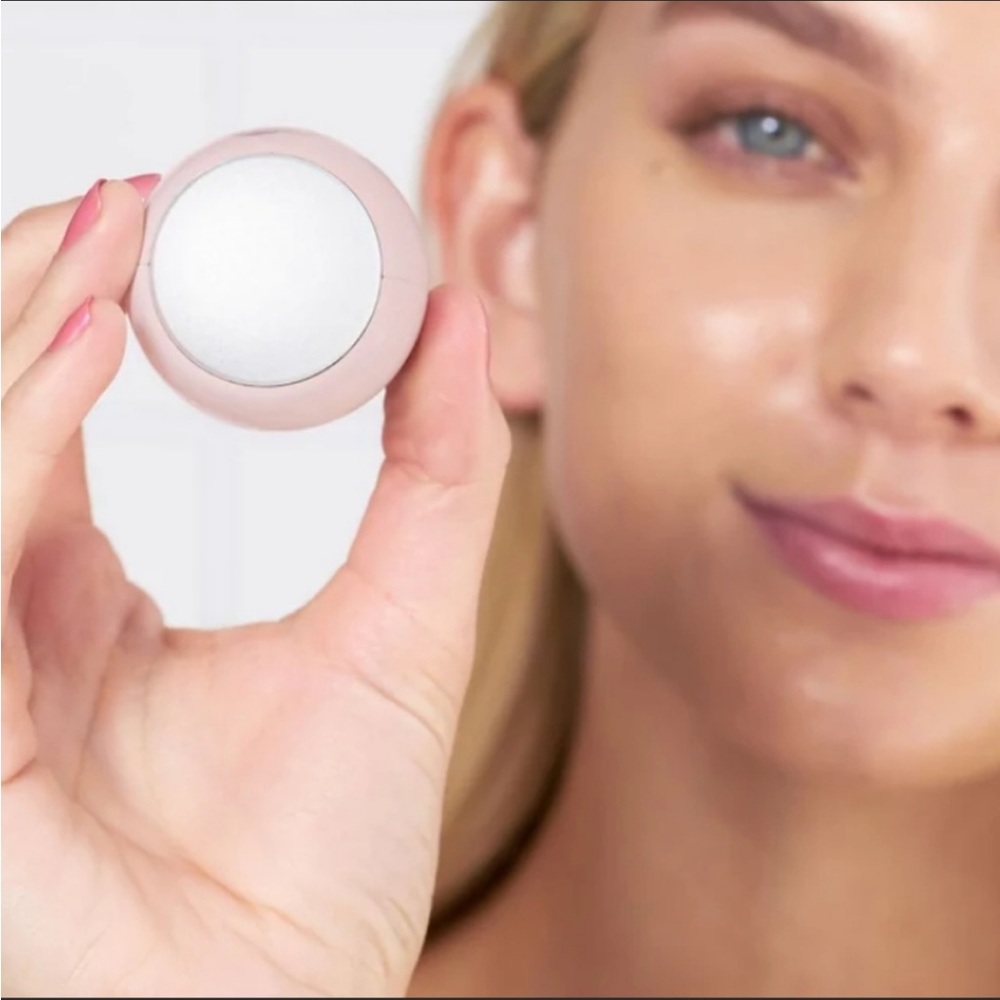 SkinInc Sculpting & Depuffing CRYO-ICE SAKE ROLLER Pink to White - NEW in box